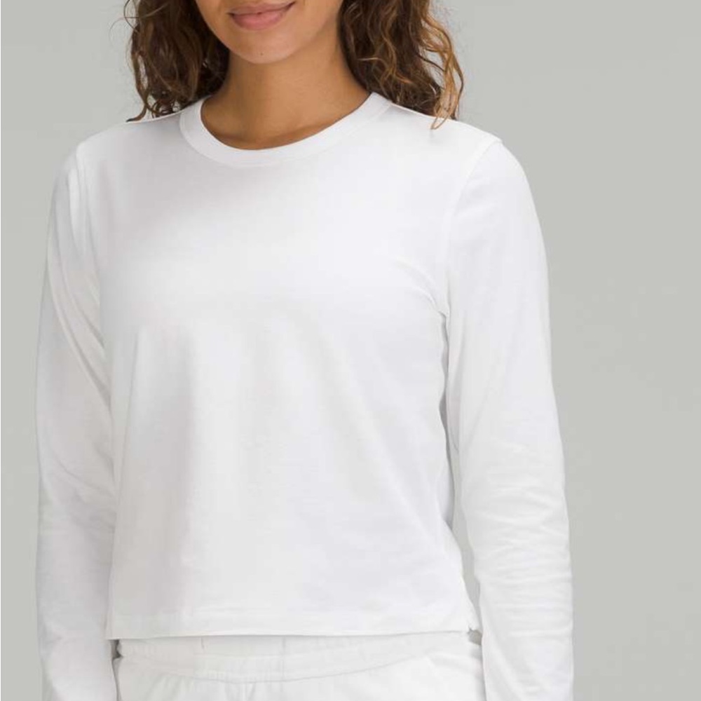 Lululemon Classic fit long sleeve.
